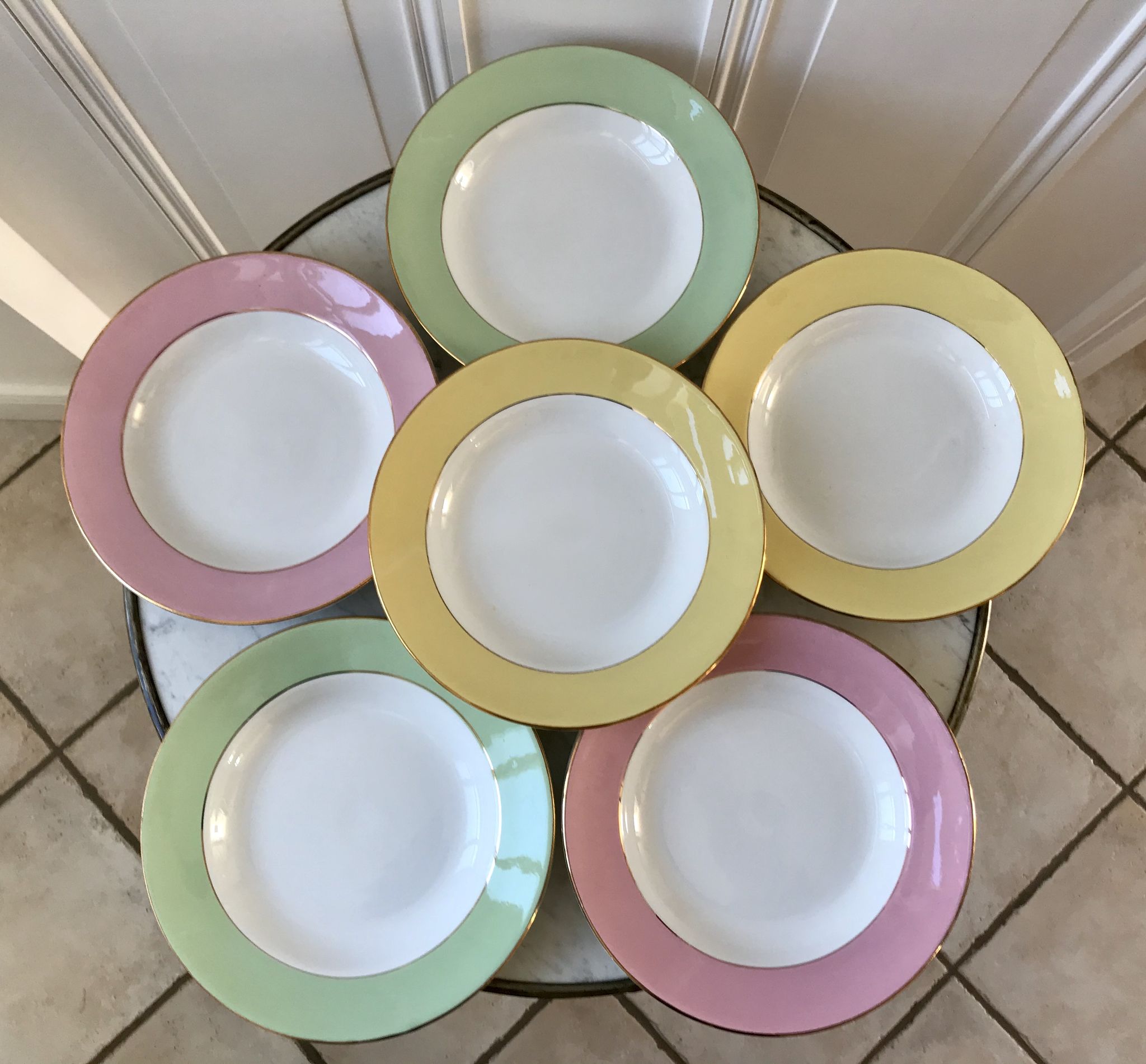 4 hollow plates Saint-Amand 60s yellow pastel chick
