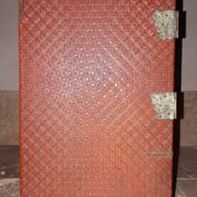 Japanese cabinet in cinnabar red lacquer, Japan Meiji era