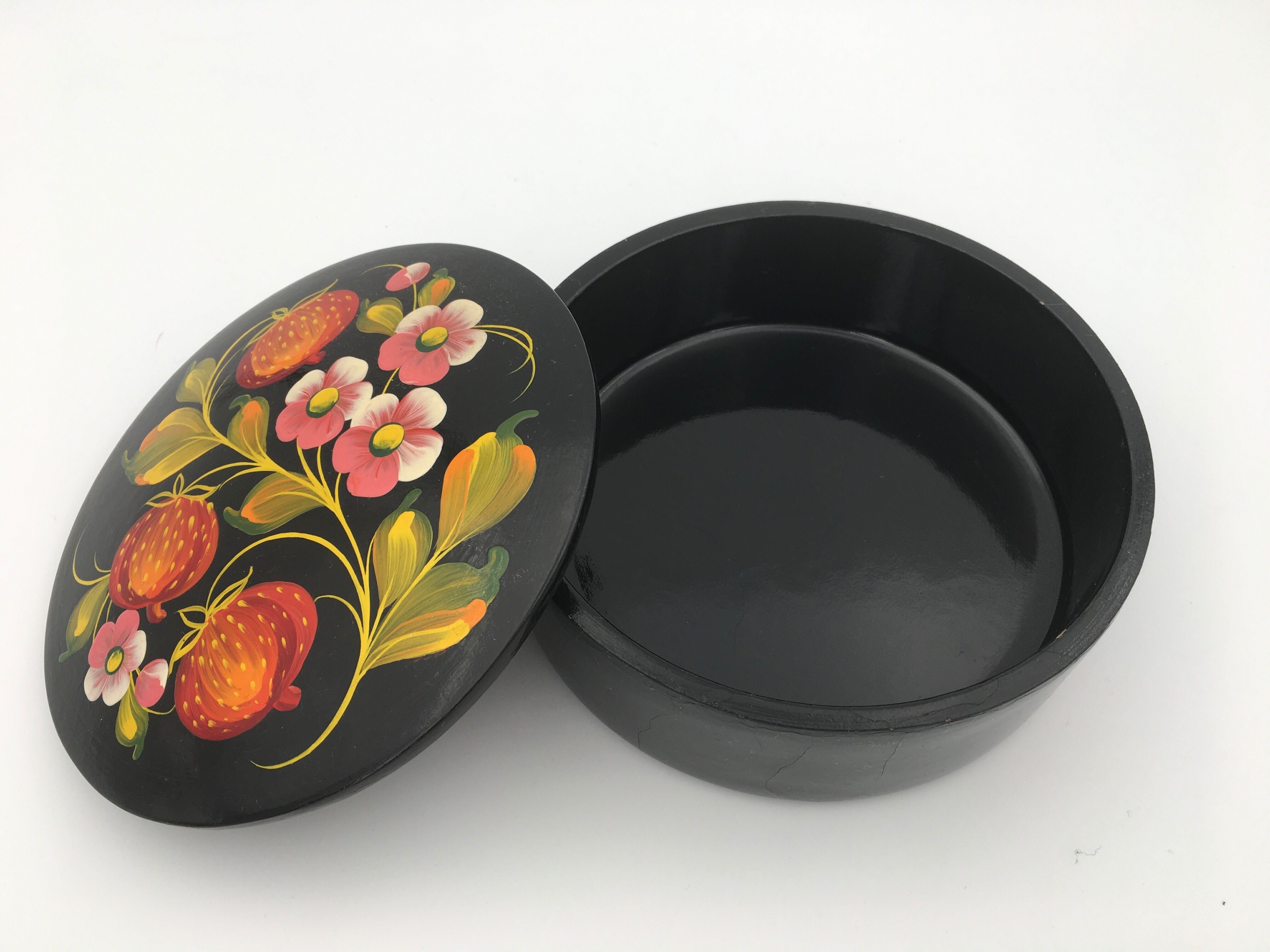 Khokhloma box in lashed wood, hand-painted - Russian crafts - 1960s
