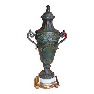 France  XIXème siècle - Vase / Cassolette en Régule et Marbre