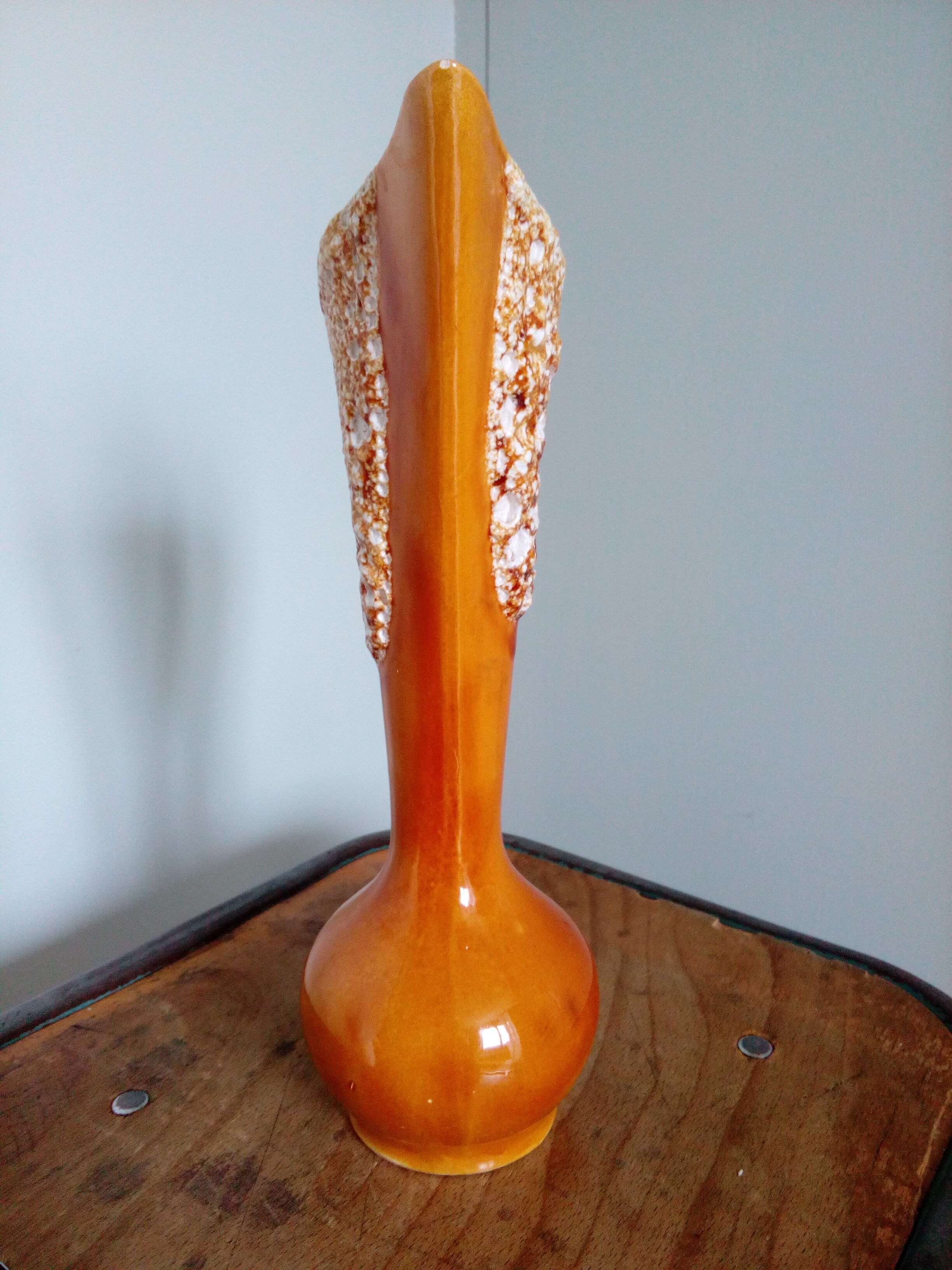 Vase soliflore jaune doré décor fat lava ou écume de mer