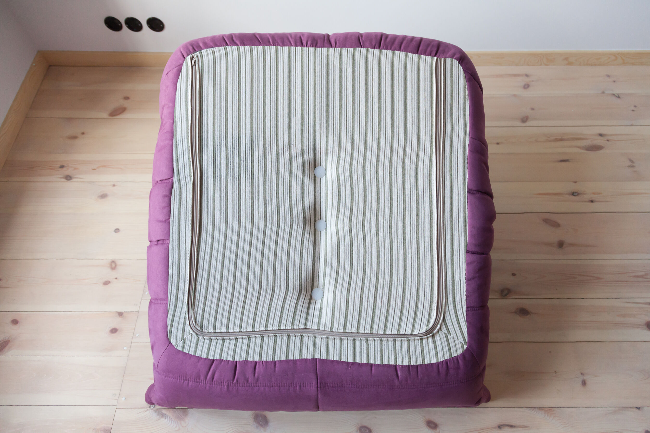 Togo armchair model designed by Michel Ducaroy 1973