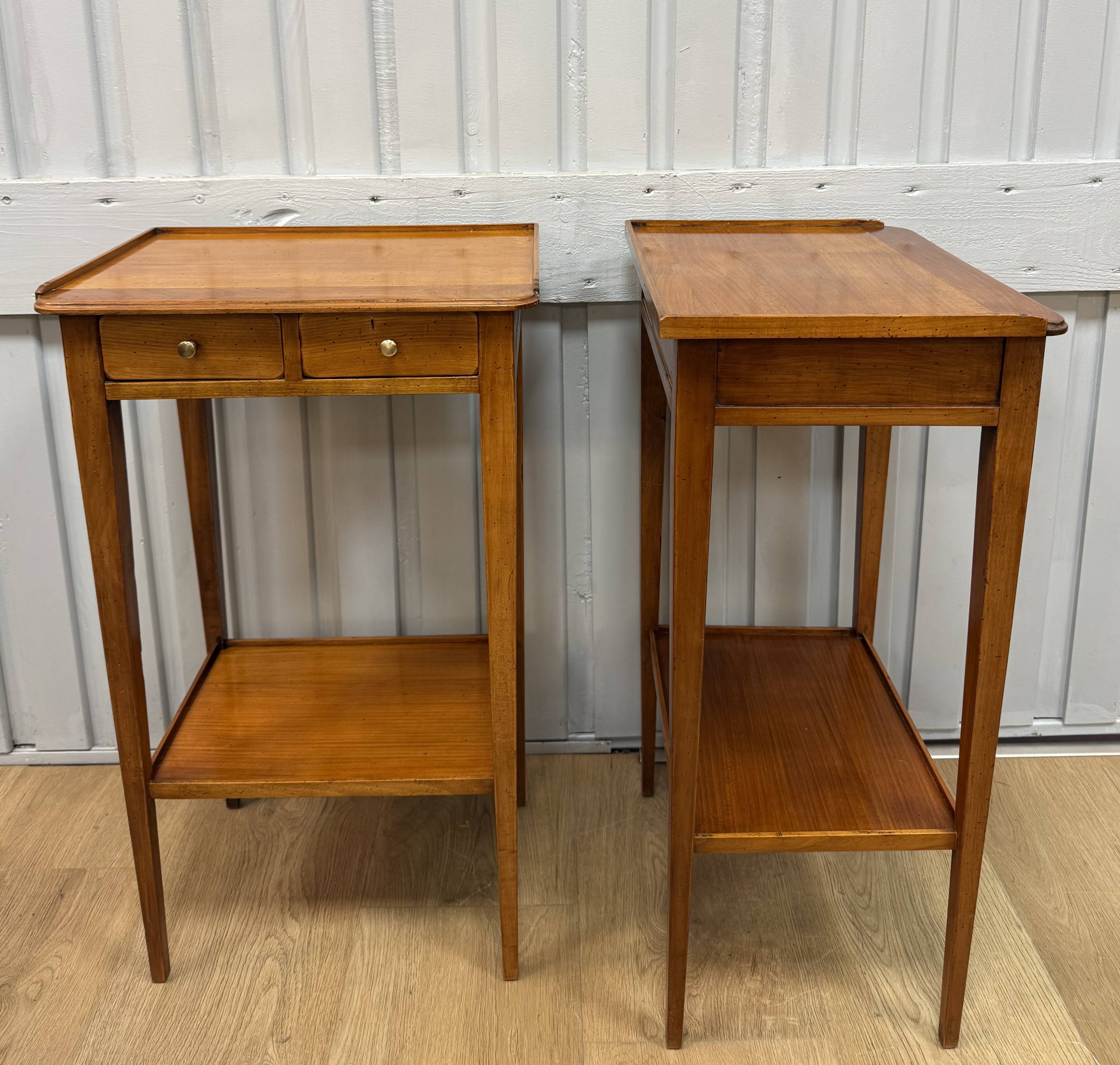 Pair of small side tables in cherry wood.