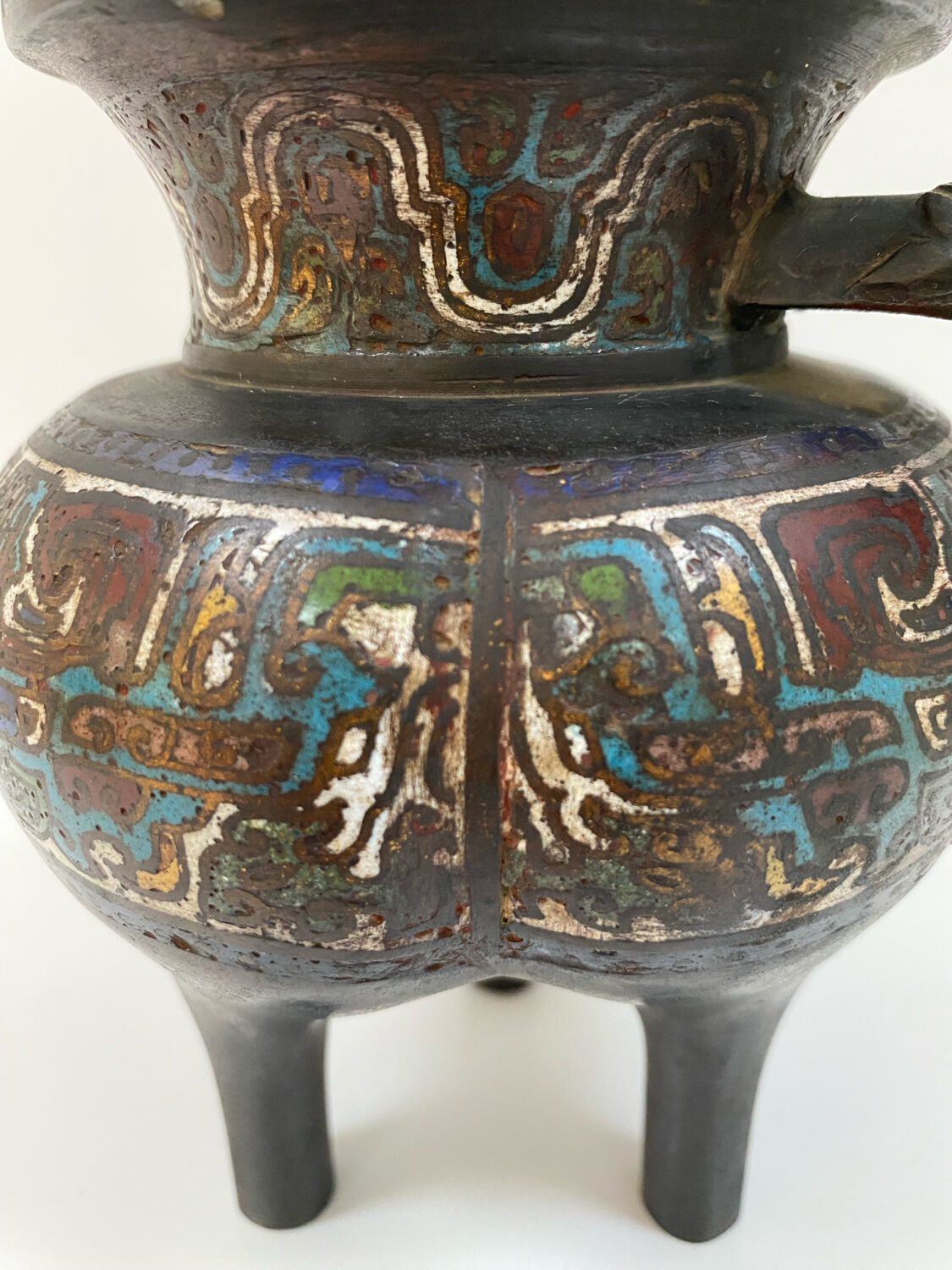 Ancient Chinese bronze tripod vase