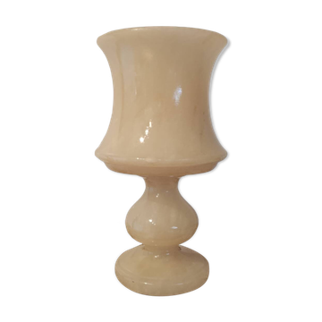 White alabaster lamp, sculpted, retro chic vintage.
