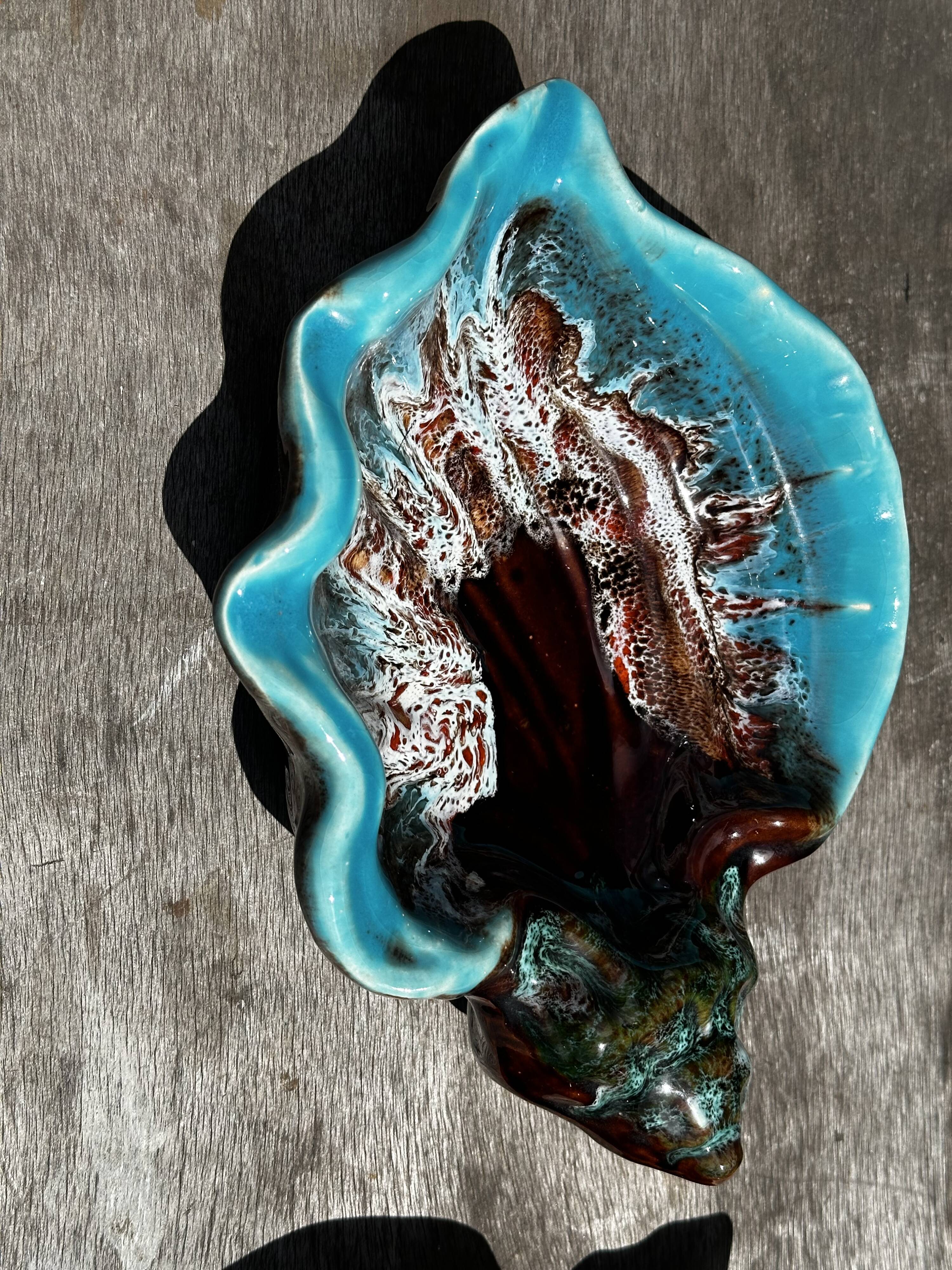 Pair of 60s-70s Vallauris Ceramic Empty Pockets in Shell Shape