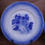 Set of 3 KetG Lunéville plates in blue with fruit patterns