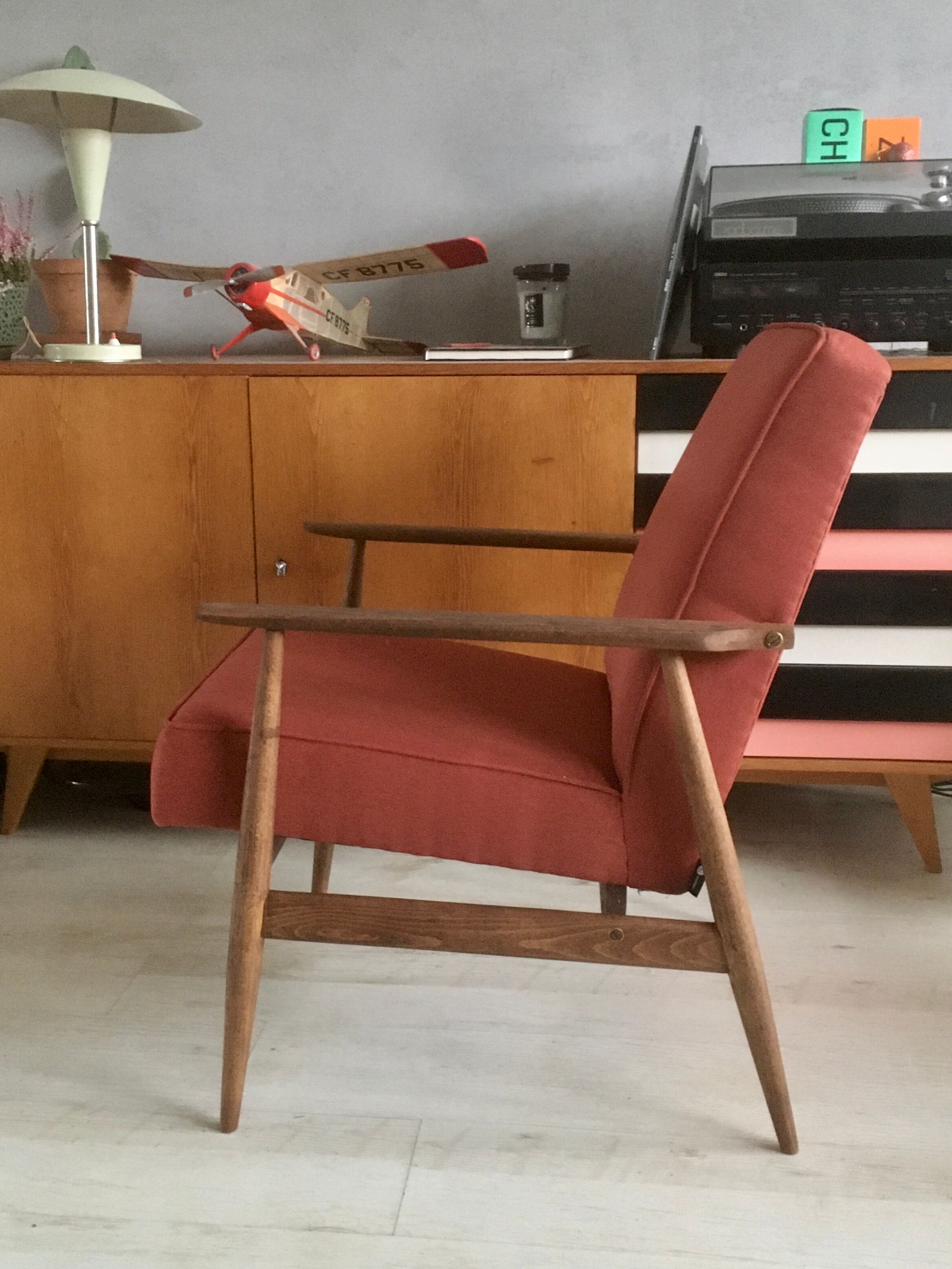 Fauteuil original vintage poli 300-190