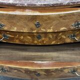 Curved and inlaid chest of drawers, Louis XV style, late 19th-early 20th century