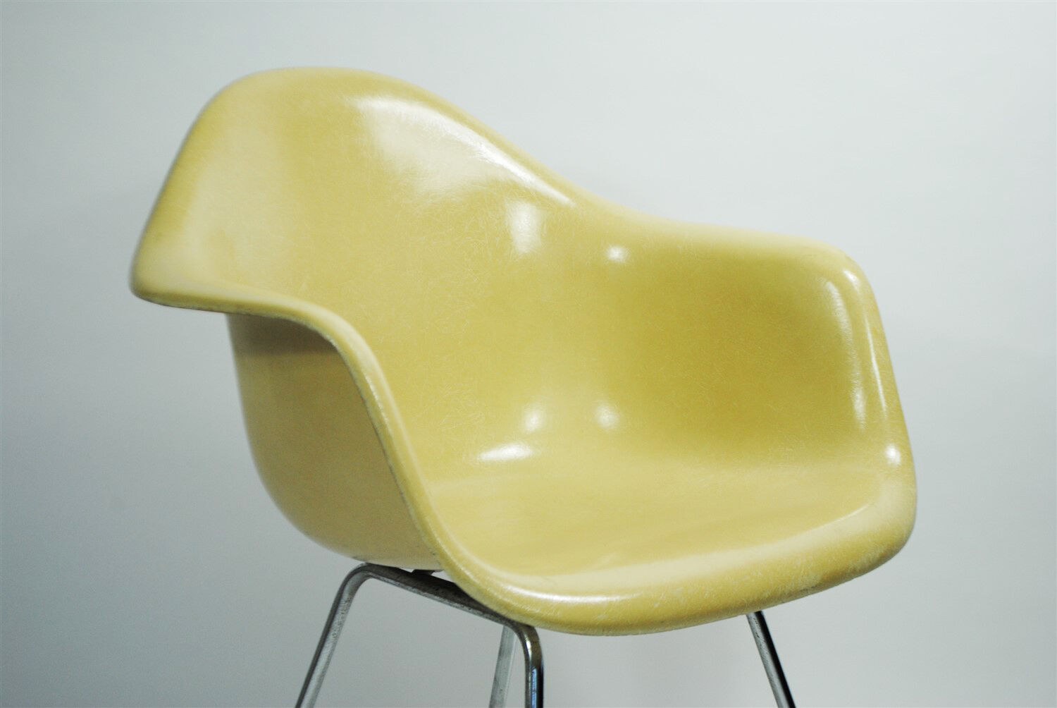 Eames DAX vintage chair