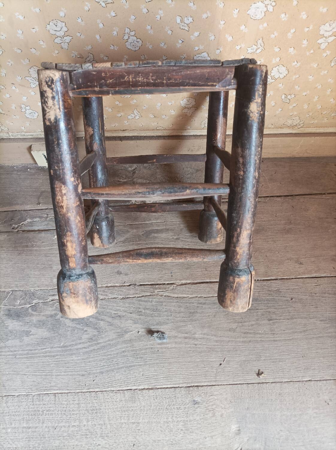 Tabouret brutaliste