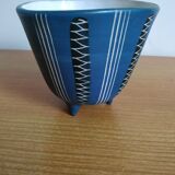 Small tripod cut in ceramic typical of the 50s