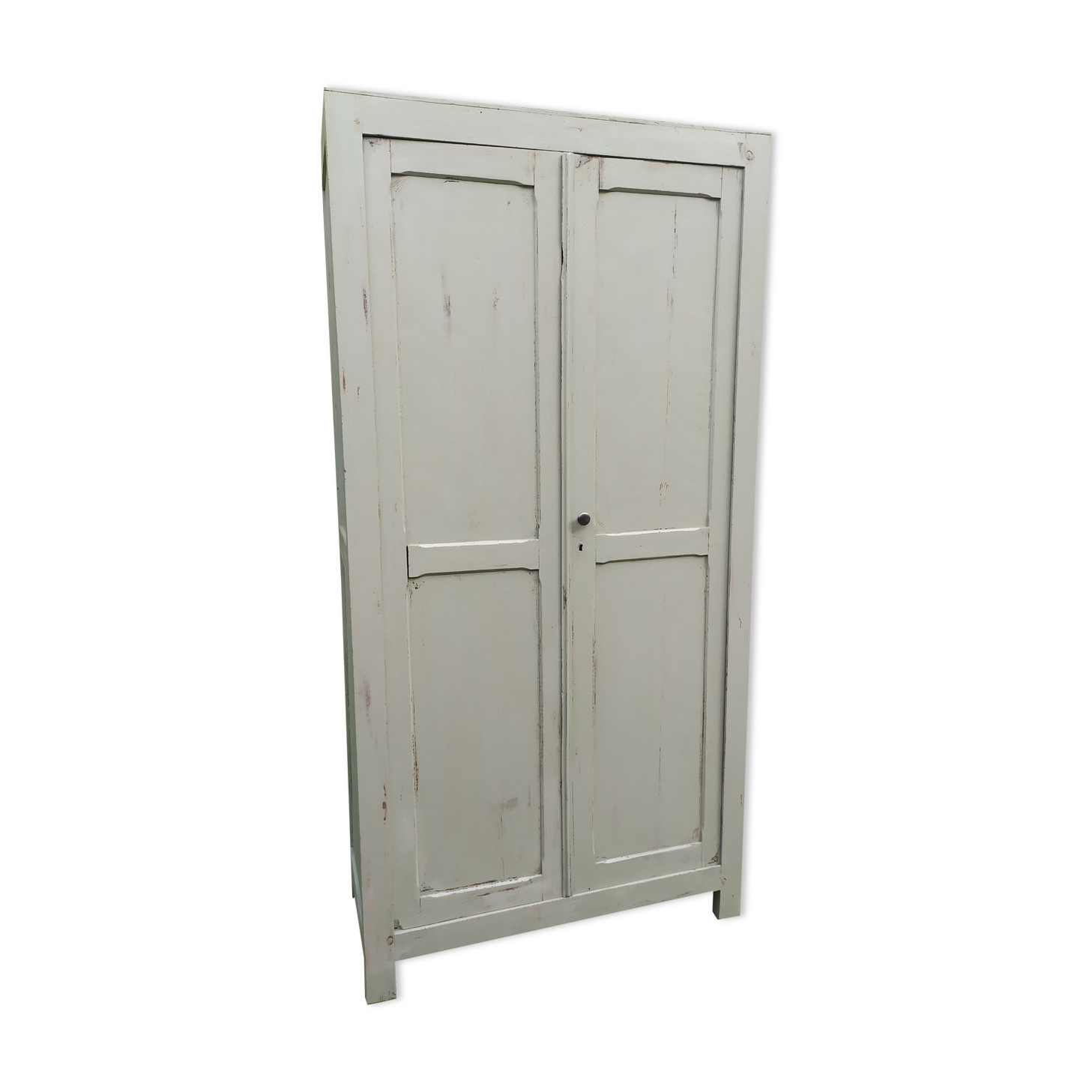 Armoire parisienne