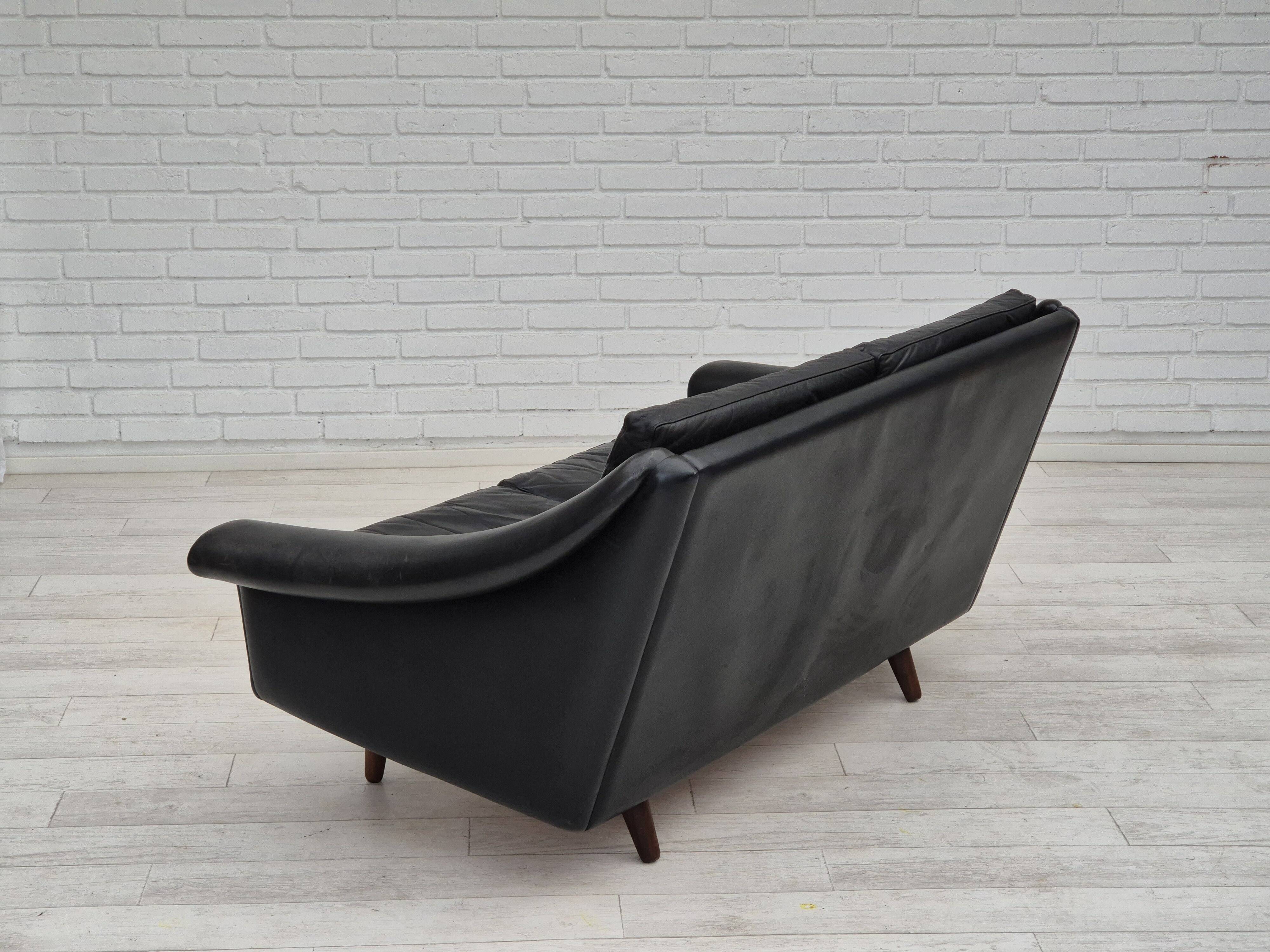 Années 1960, design danois d'Aage Christiansen pour Erhardsen & Andersen, canapé 2 places modèle "Matador".
