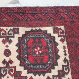 Ancien tapis persan. 194 x 102 cm.