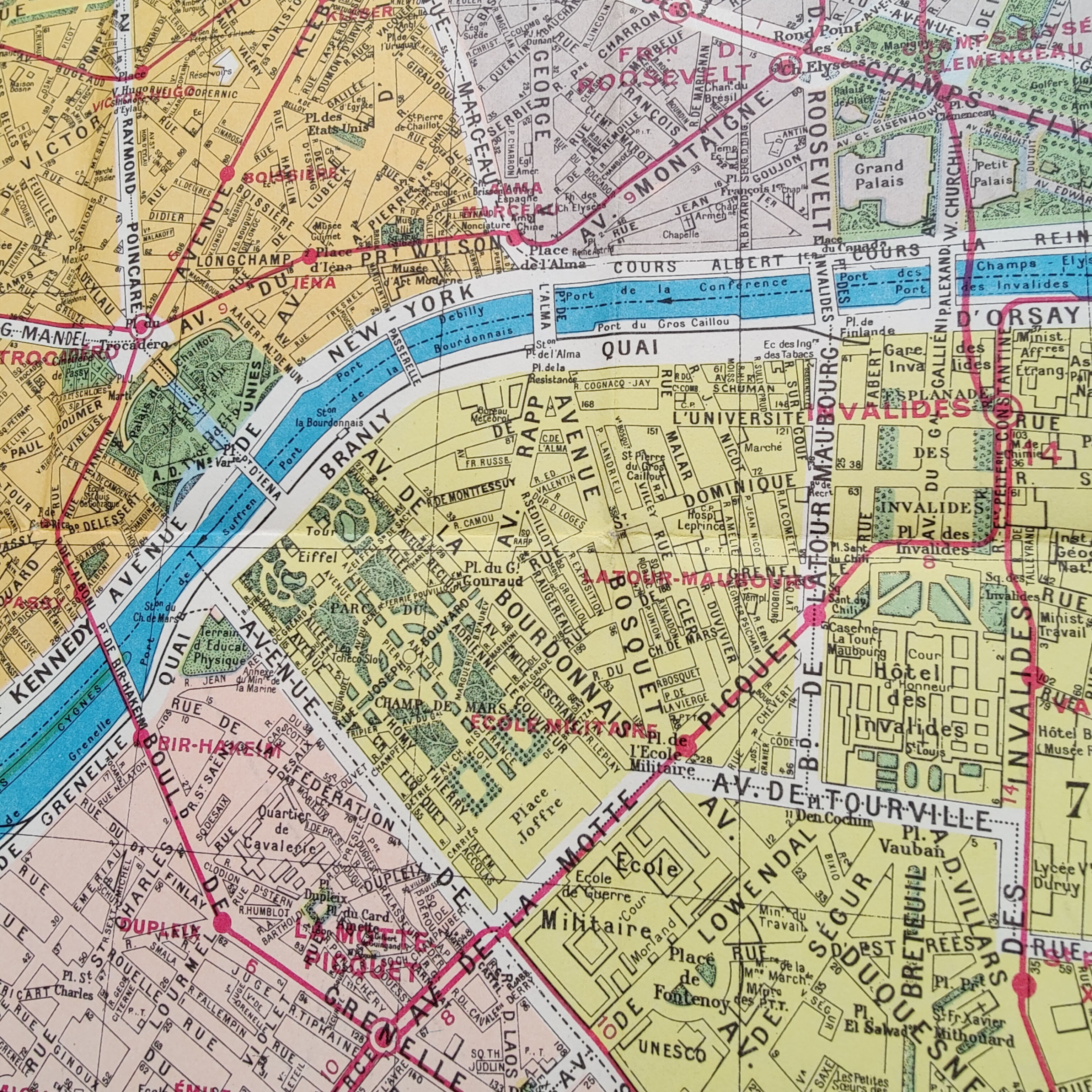 Vintage map 1970 Paris and its neighborhoods