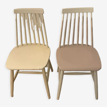 Chaises blanches