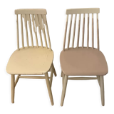 Chaises blanches