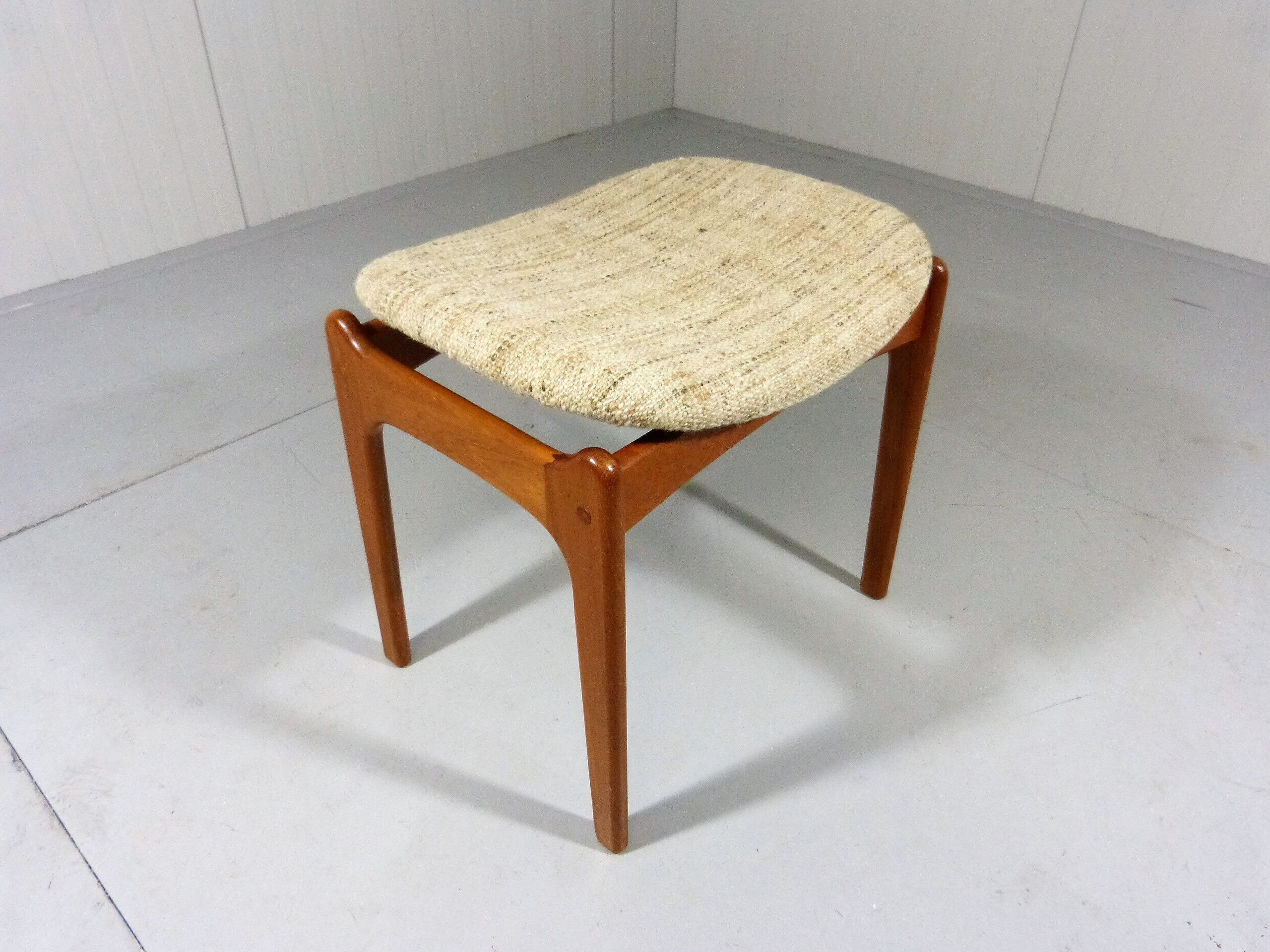 Modèle de tabouret en teck vintage 49 par Erik Buch pour O.D.Mobler A-S, Danemark
