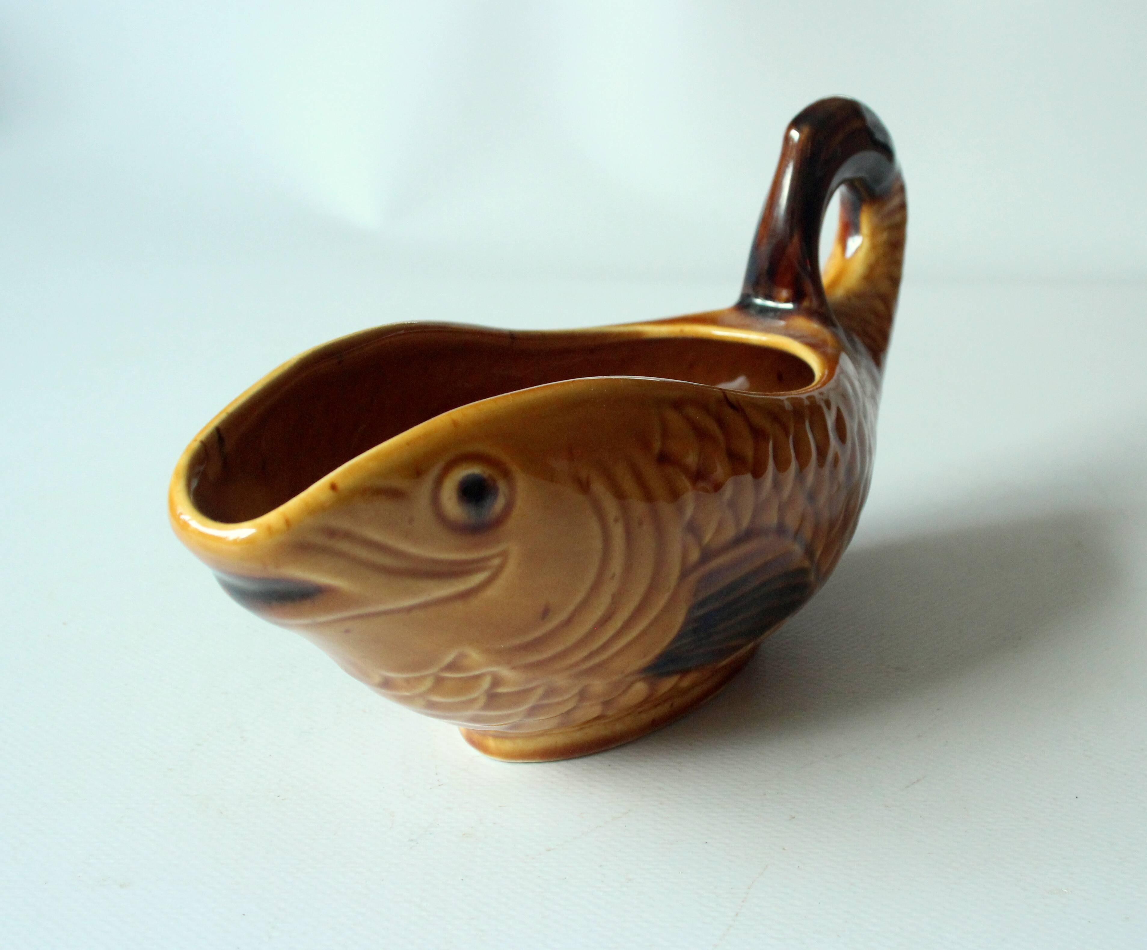 Ceramic sauciere by Gallo Design Neptuno