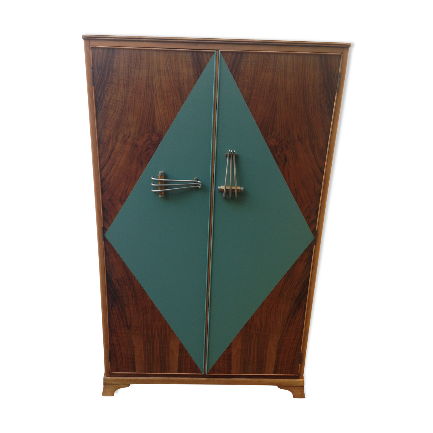 Cabinet diamond