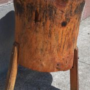 Table ou billot de boucher ancien tripode.