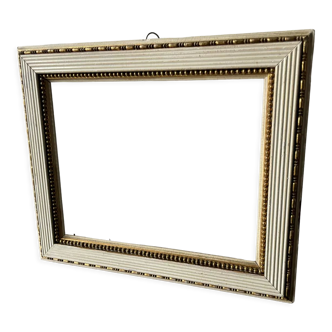 Antique wooden frame with gildings measurements 19 cm x 16 cm