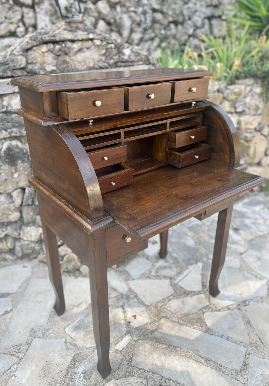 Solid wood cylinder desk