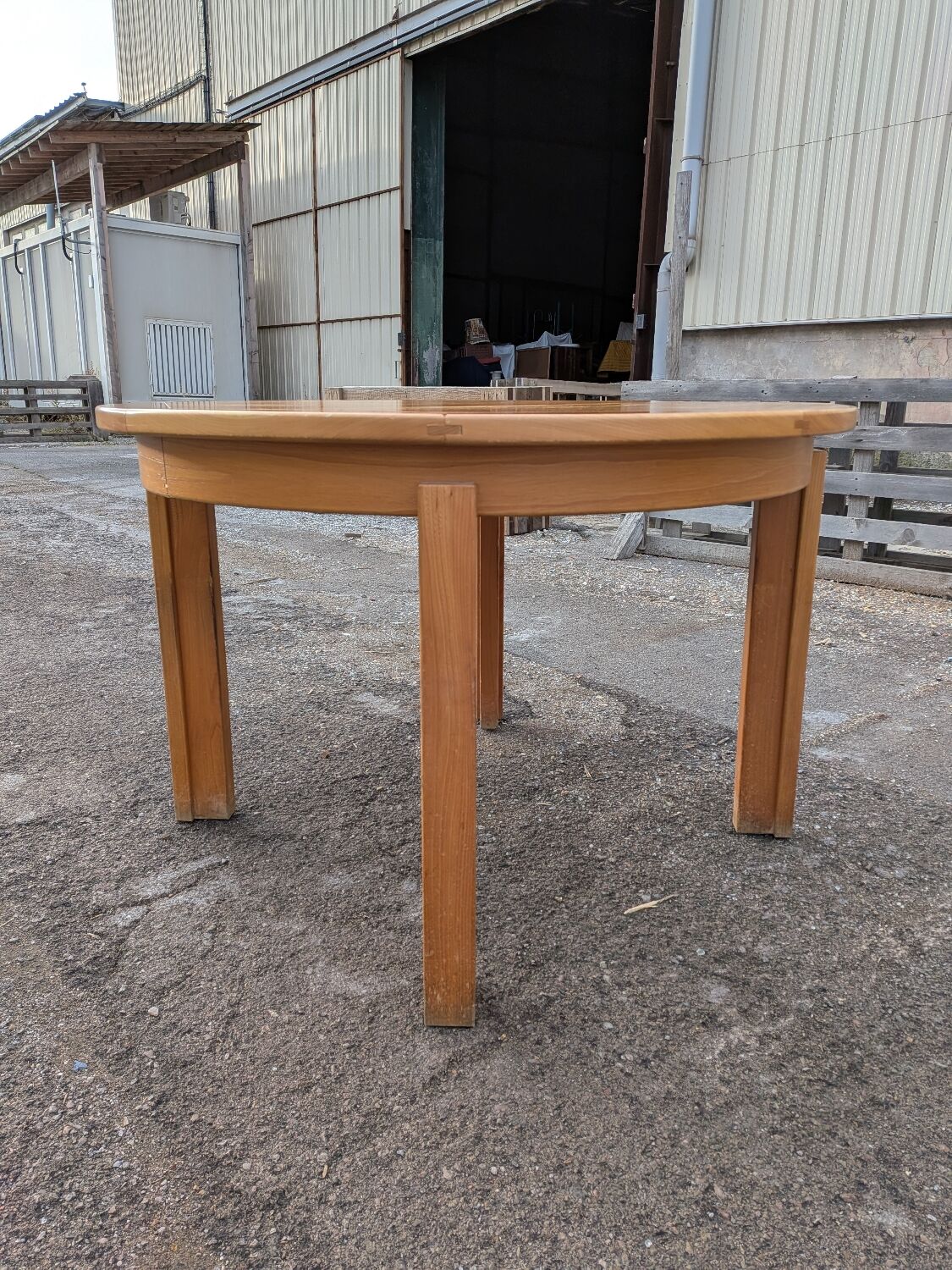 Dining table in elm from 1980