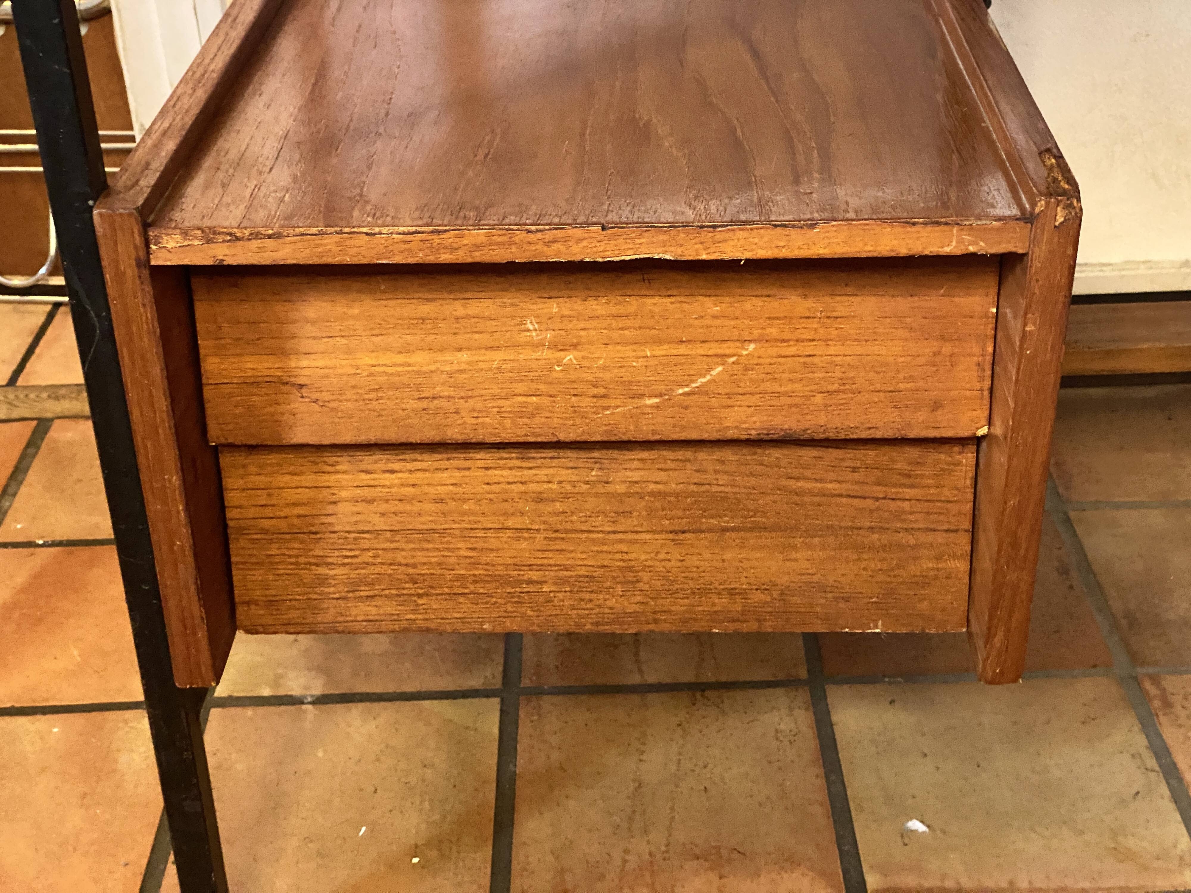 Bureau moderniste circa 50