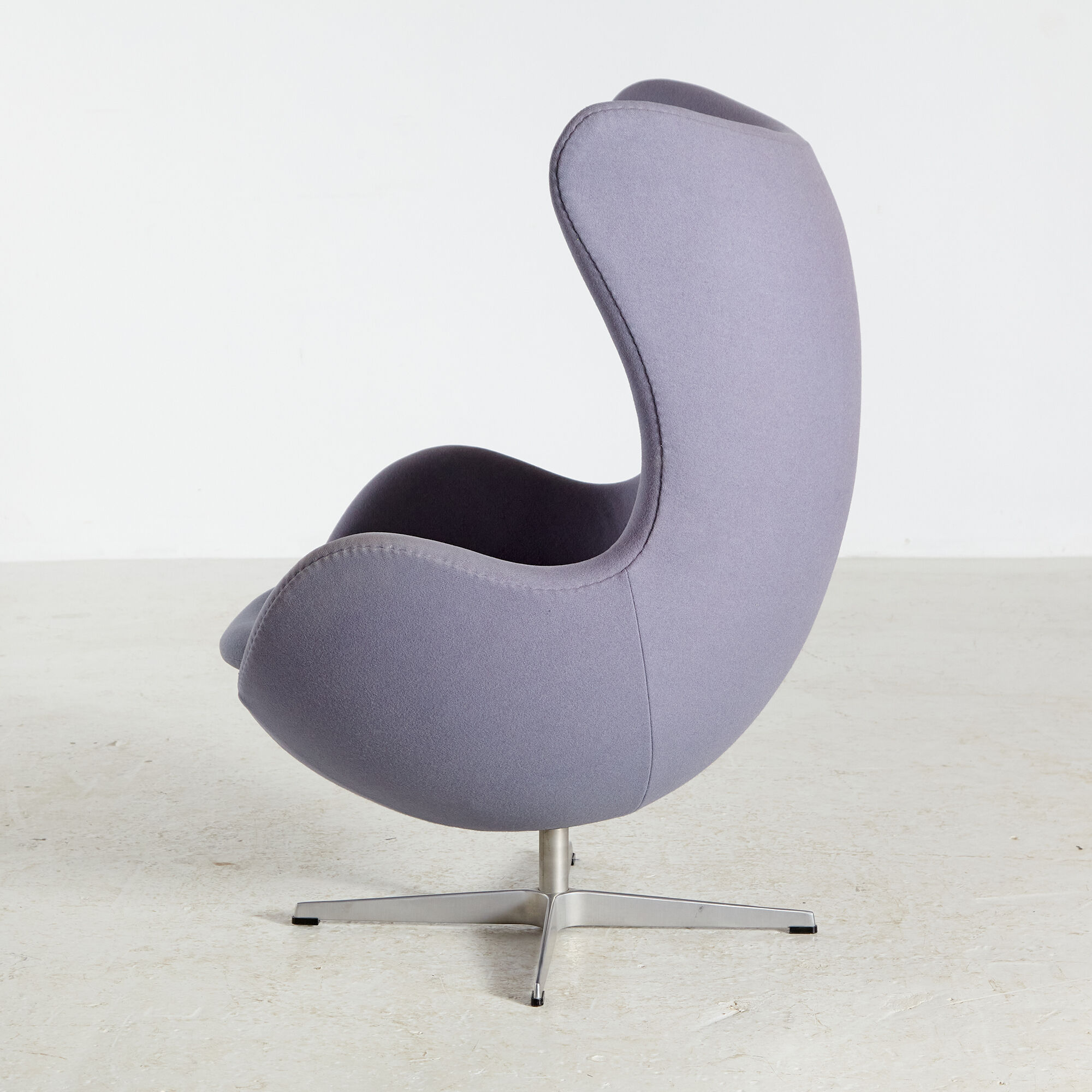 Egg chair by Arne Jacobsen for Fritz Hansen