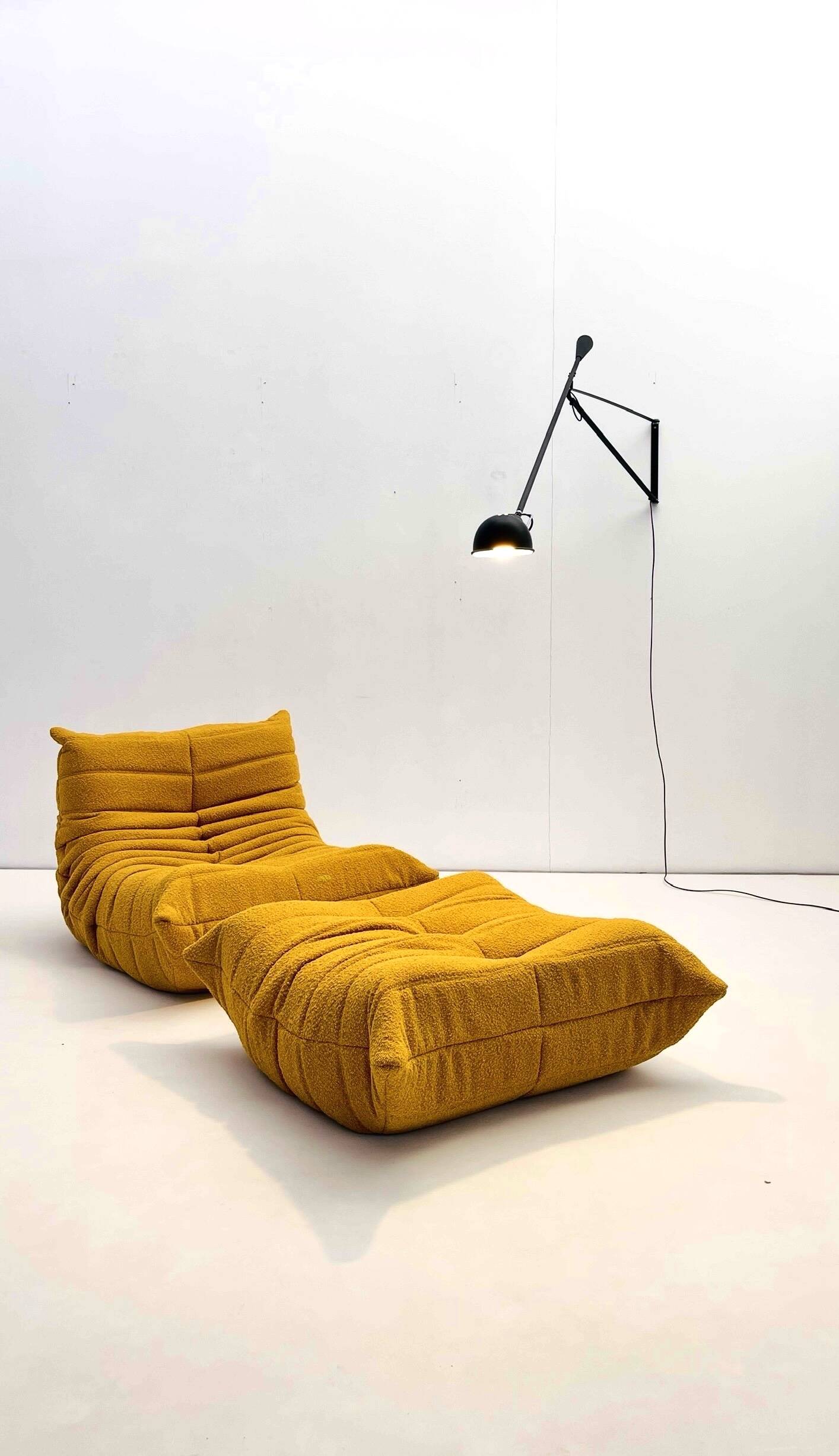 Model 265 Wall lamp by Paolo Rizzatto