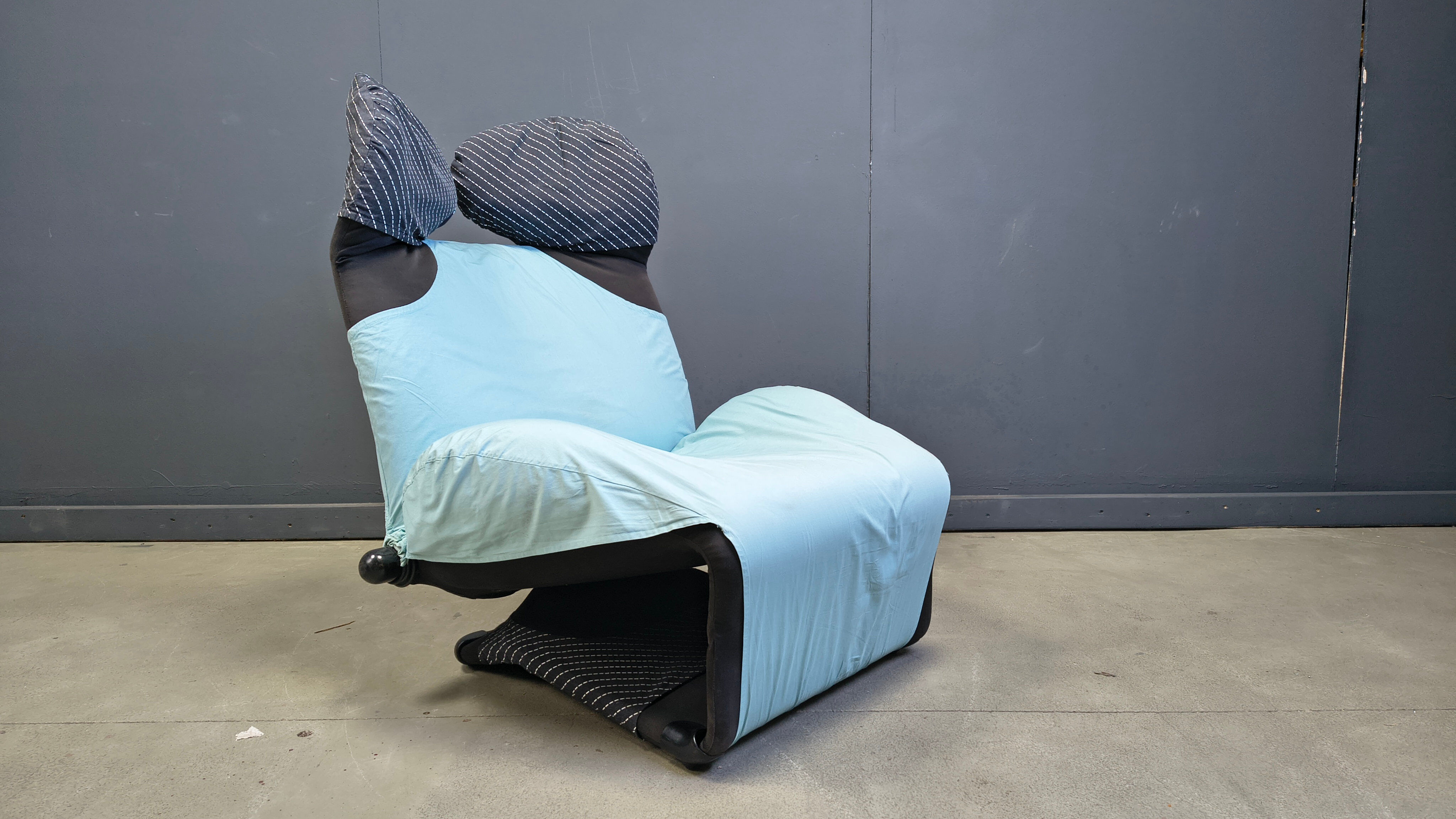 Wink easy chair designed by Toshiyuki Kita for Cassina, 1980s