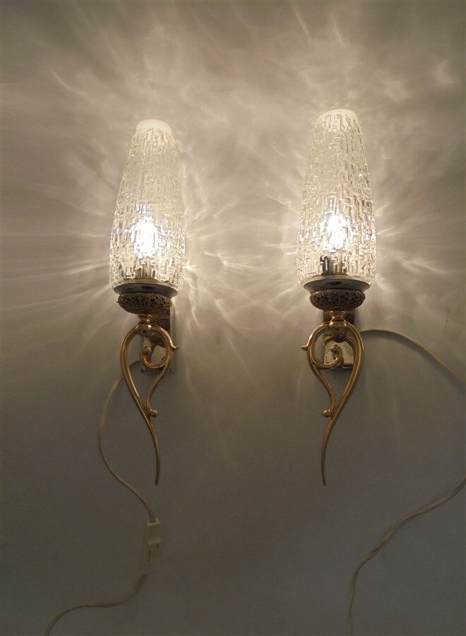 Pair of wall sconces