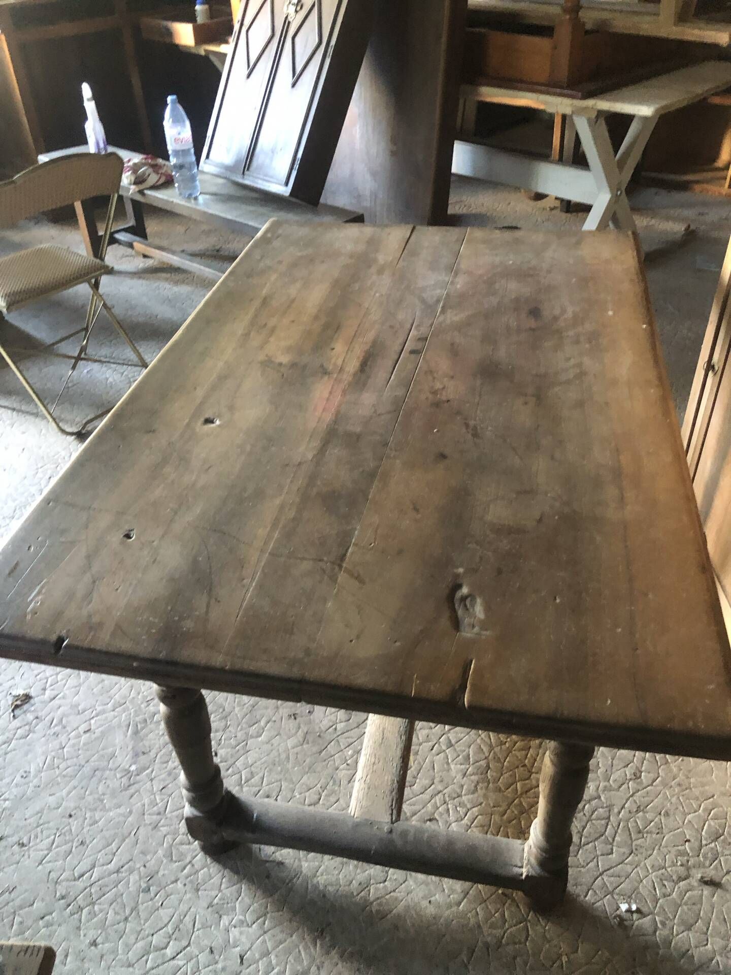 Farm table