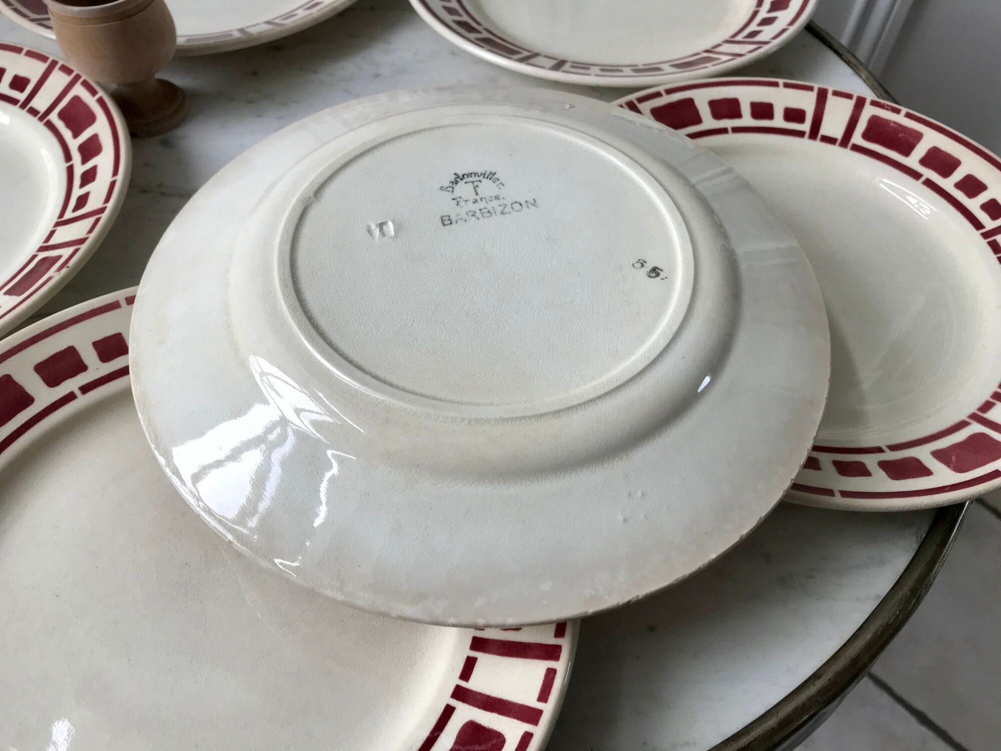 Lot de 7 assiettes plates Badonviller modèle "Barbizon" années 30