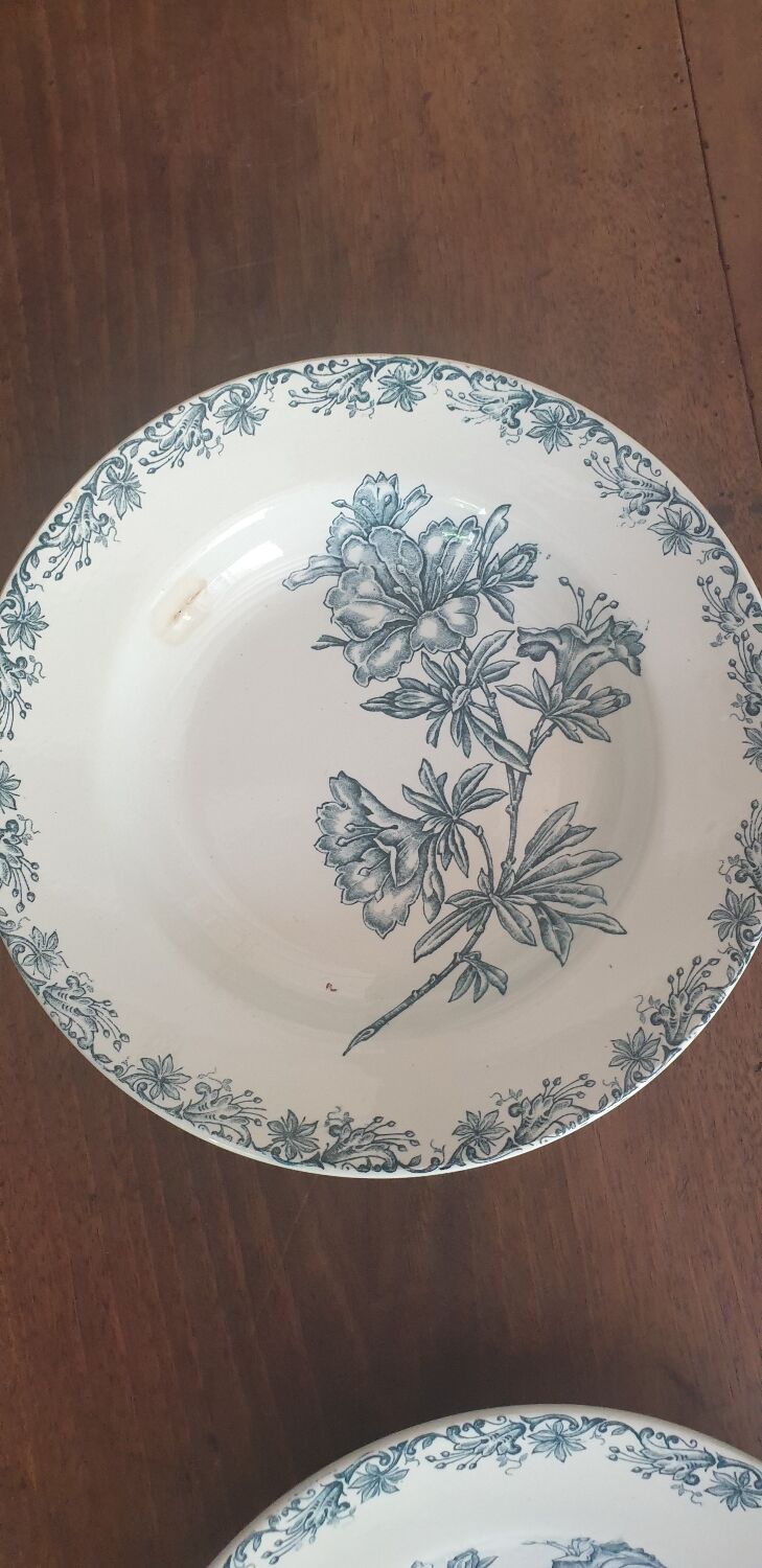 Four plates st Amand