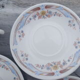 Cups and saucers set