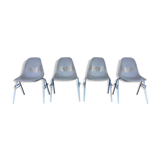 4 Eames chairs