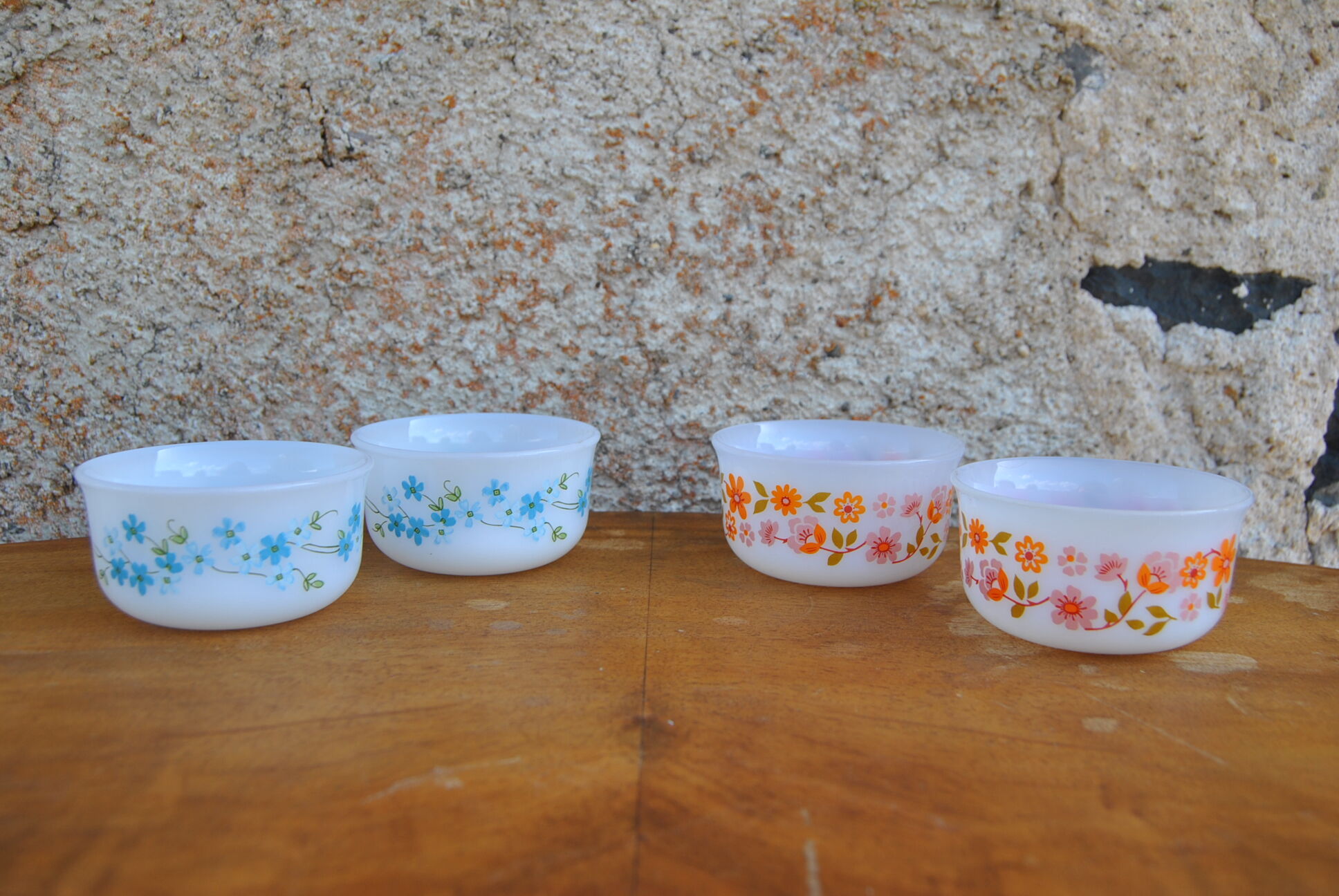 Series of 4 Scania and Veronica ramekins from Arcopal 70s/80s