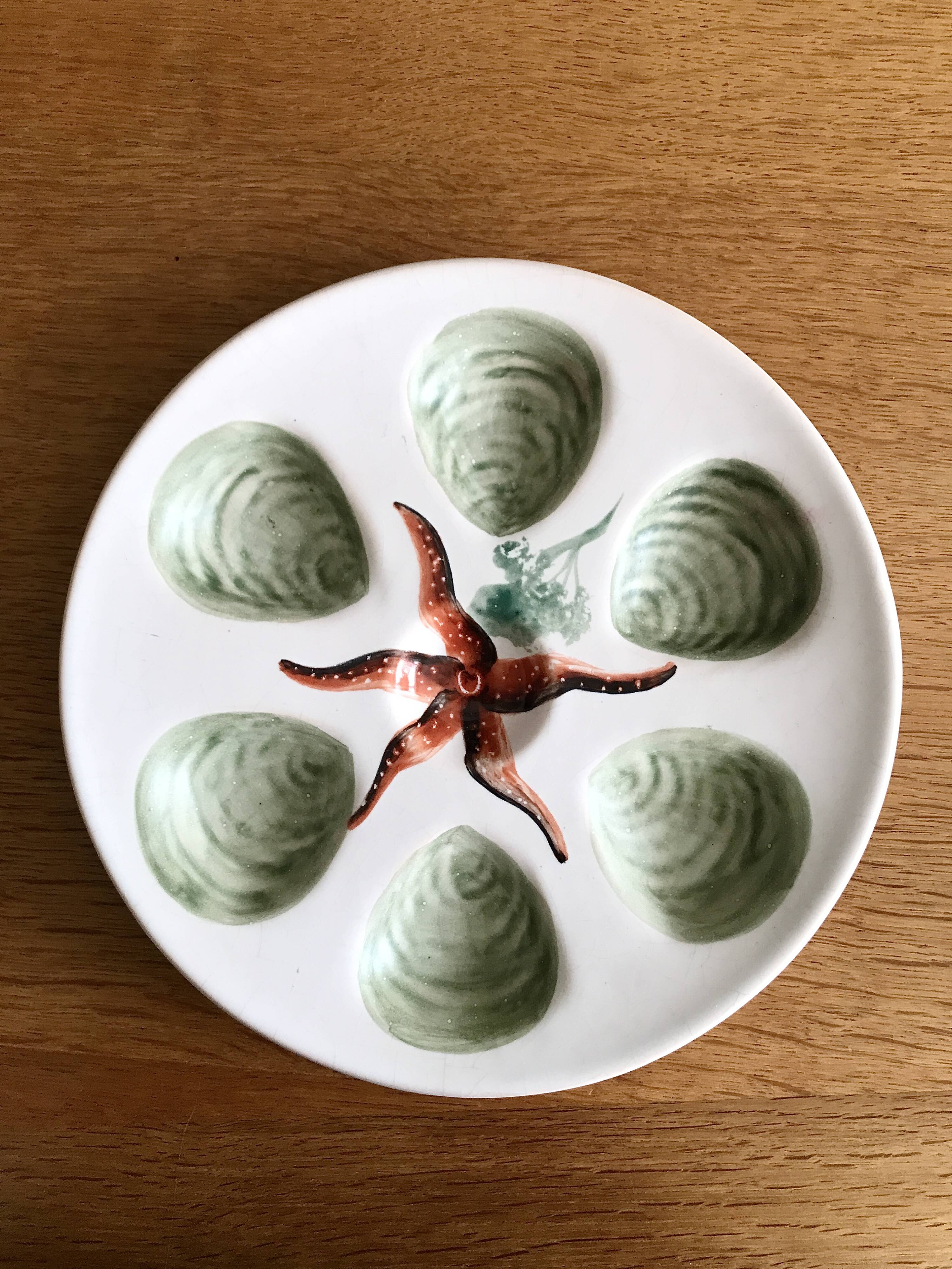 Set of 4 oyster plates Vallauris