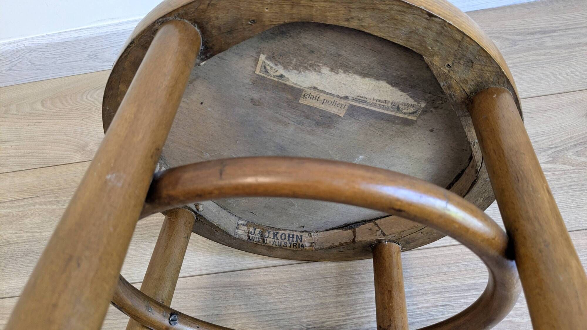 Antique stool J. & J. Kohn in bent wood – Austria – early 20th century