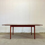 Scandinavian table with extensions