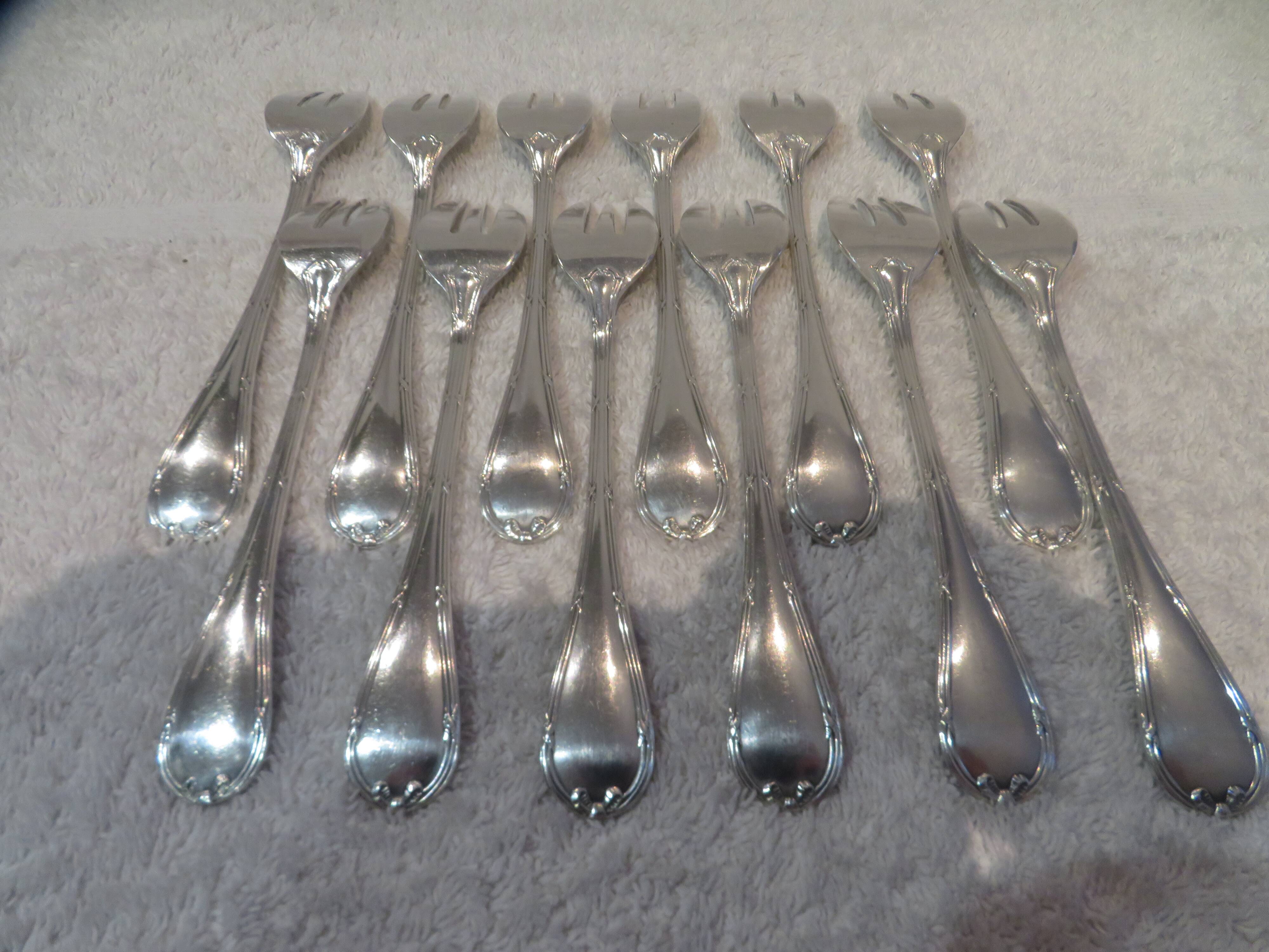 12 silver-plated oyster forks by Christofle Rubans Louis XVI