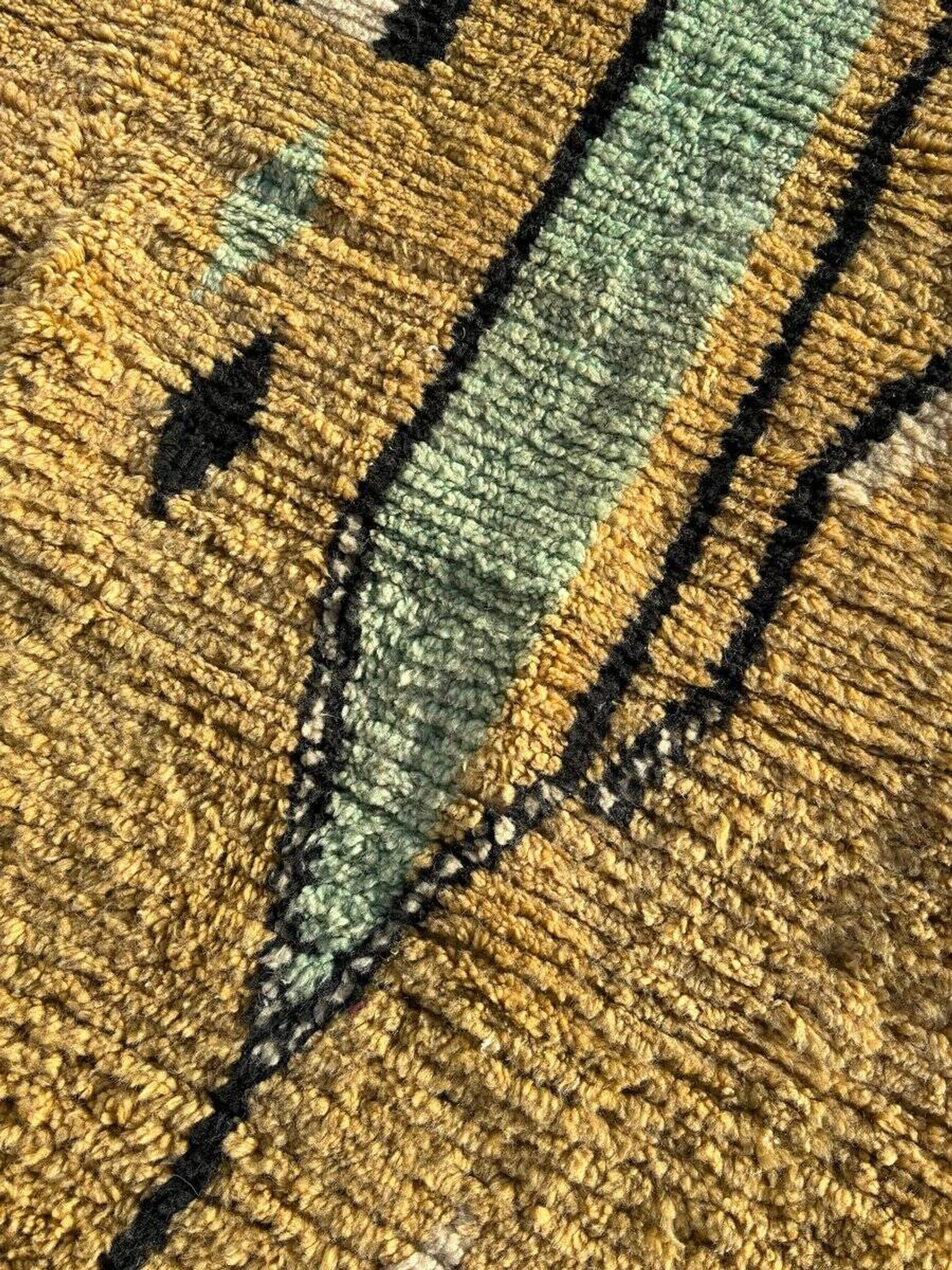 Tapis berbère marocain boujad  moderne en laine