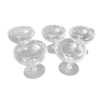 Set de cinq coupes à champagne en cristal
