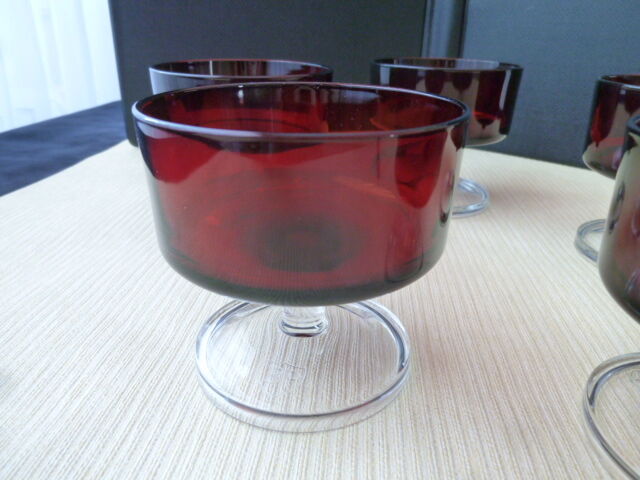 Set of 5 vintage cuts ruby color BP