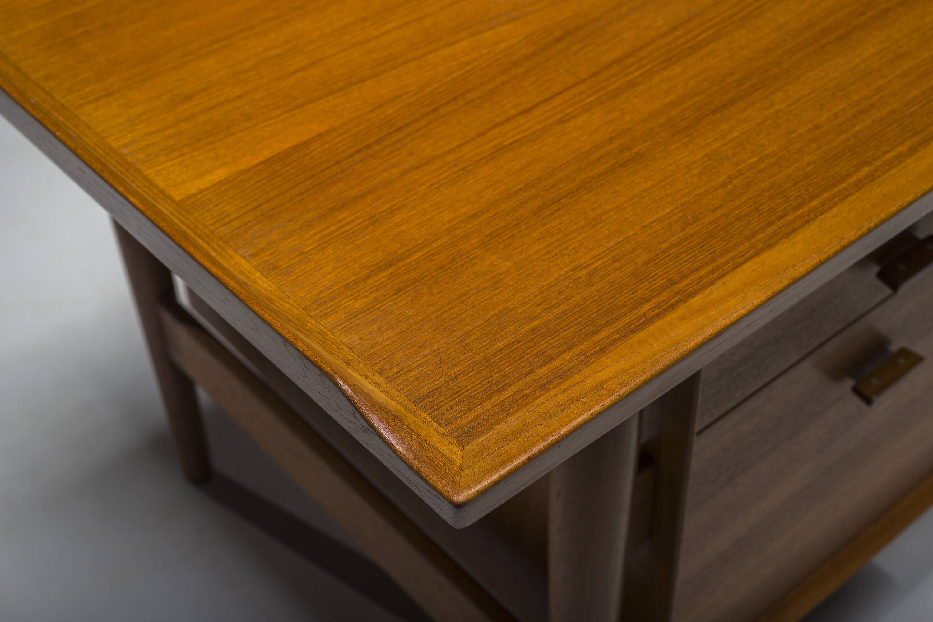 Executive Desk Model 209 in Teak by Arne Vodder for Sibast, 1955