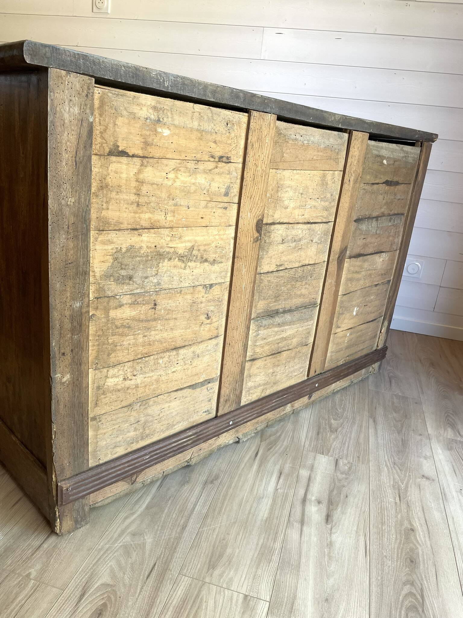 Buffet, very old, made of patinated solid wood - 19th century / early 20th century
