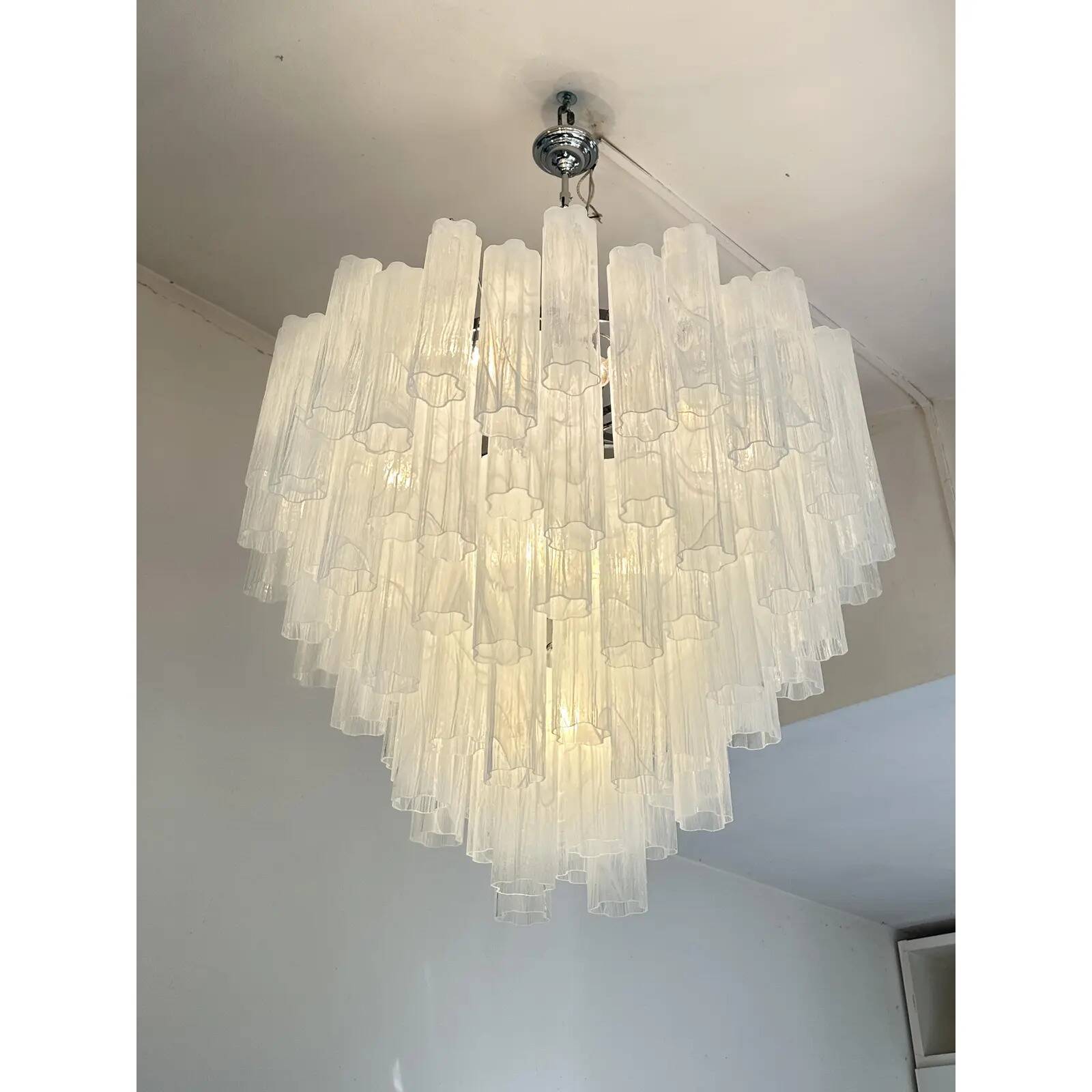 Modern Large Venetian White Alabastro Tronchi Murano Glass Chandelier